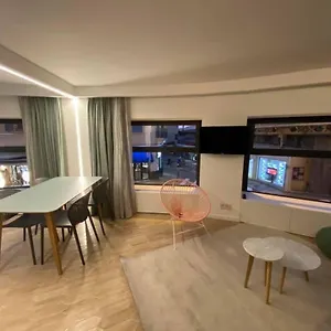 https://sunset83700.fr-provencehotel.com